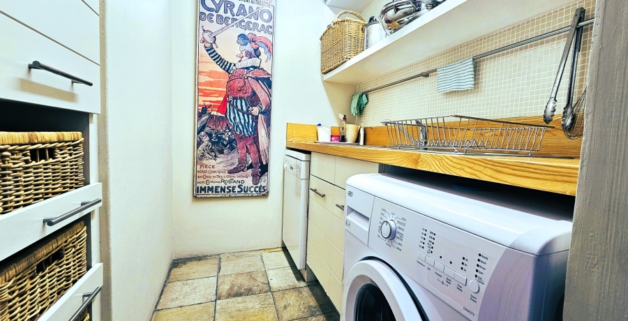 3 Bedroom Property for Sale in Middedorp Western Cape